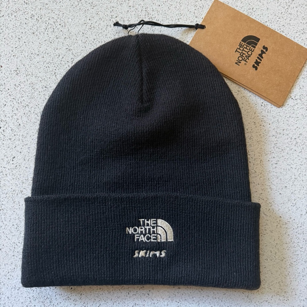 NWT SKIMS x The North Face Onyx Beanie